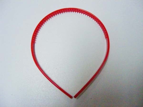 PLASTİK TAÇ (100 AD) KREM